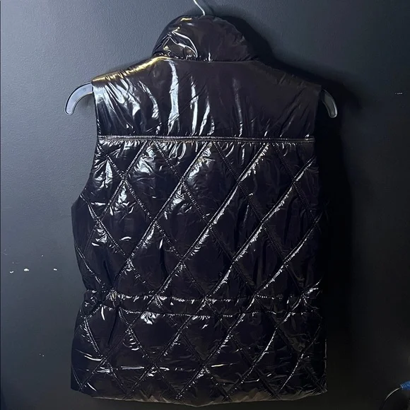 Michael Kors Black ✨ Glossy Diamond-Quilt Puffer Vest –w/ Cinch - Picture 9 of 10